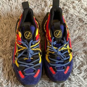Javi Mens size 9